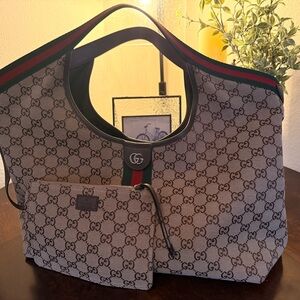 Gucci Beige and Brown GG Tote with Green and Red Accents